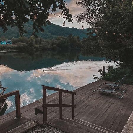 Holiday Home Green Coast بوسانسكا كروبا المظهر الخارجي الصورة