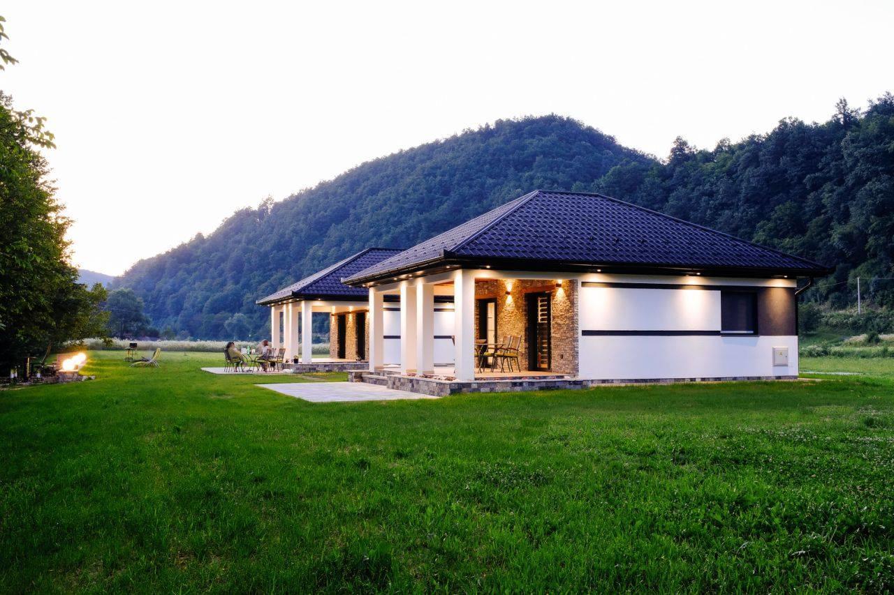 Holiday Home Green Coast بوسانسكا كروبا المظهر الخارجي الصورة