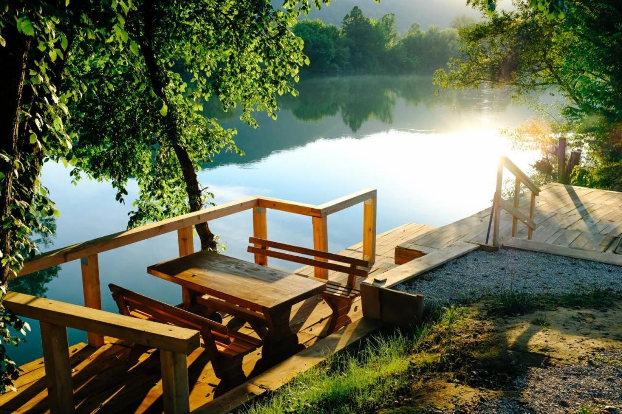 Holiday Home Green Coast بوسانسكا كروبا المظهر الخارجي الصورة